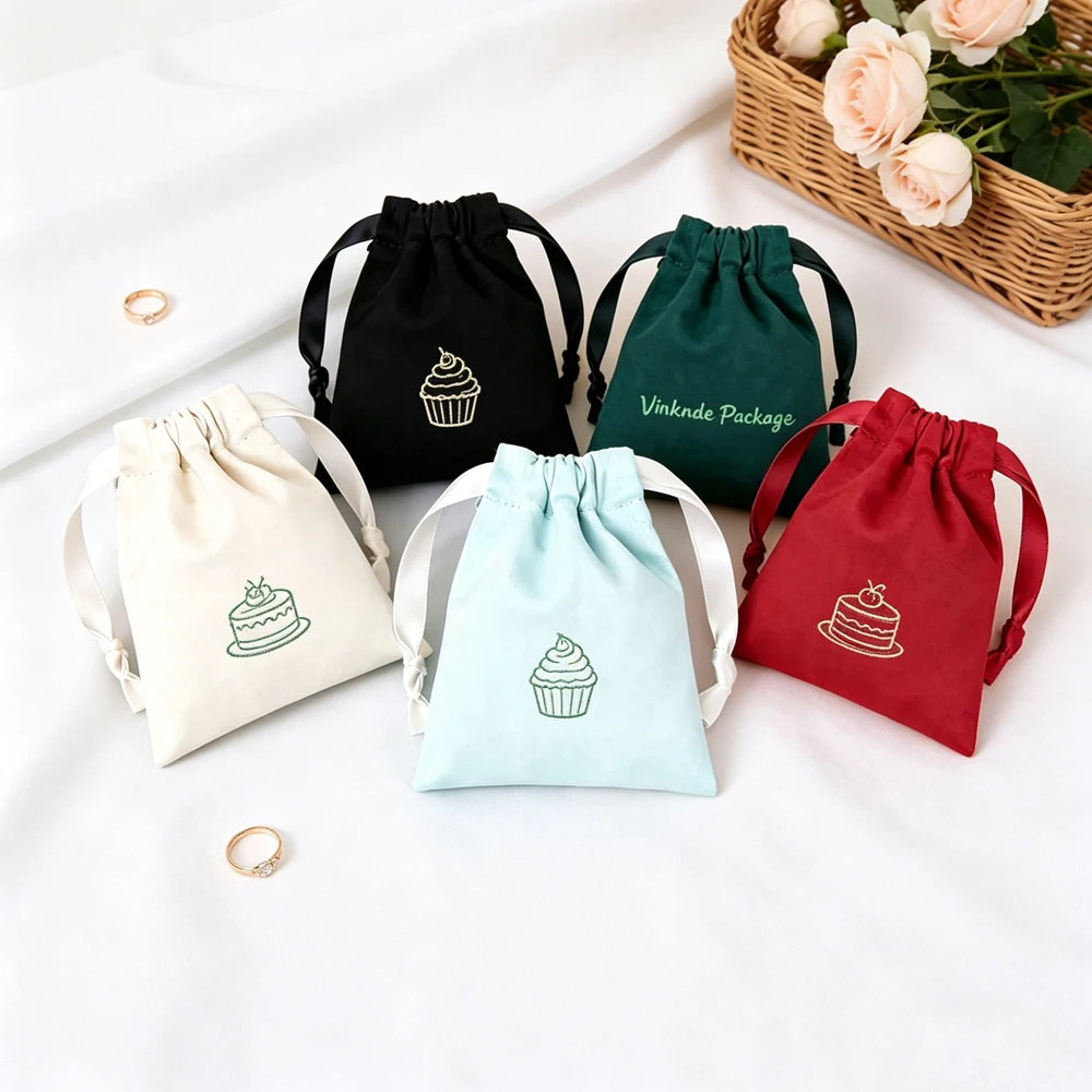 

100 Pcs Bulk Velvet Drawstring Jewelry Bags Personalized Pocket Storage New Year Wedding Favor Christmas Gift Packaging Pouch