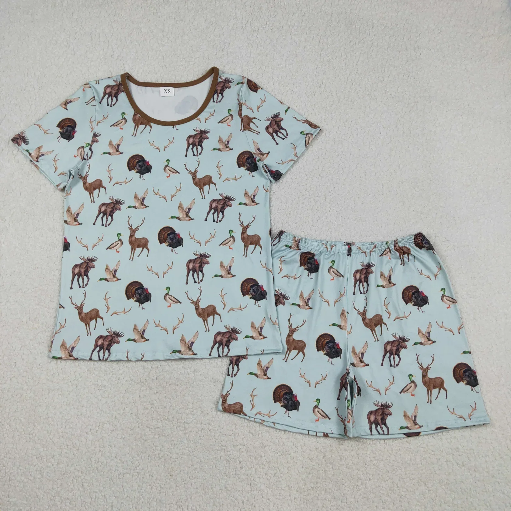 Venta al por mayor de ropa de dormir para adultos de manga corta para mujer, camisa, pijamas, ropa para mujer y niña, conjunto de pantalones cortos de ciervo, patos y pavo