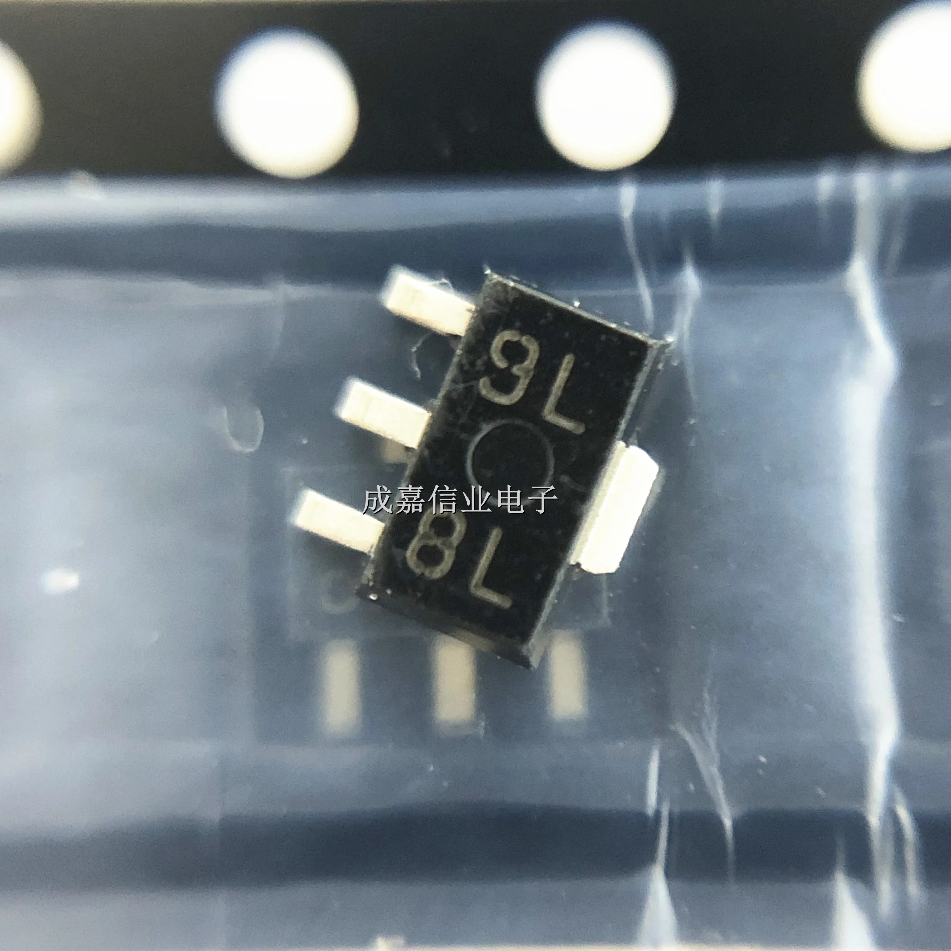 10pcs/Lot NJM79L15UA SOT-89-3 MARKING;9L Linear Voltage Regulators -15V .1A 3 Terminal Operating Temperature:- 40 C-+ 85 C