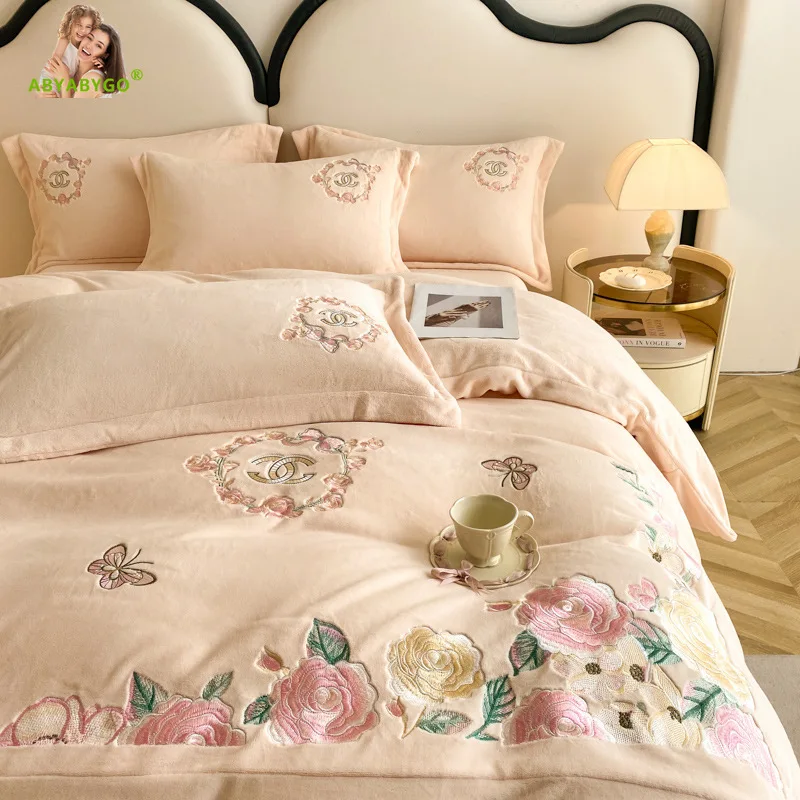 Kingsize beddengoedset 4-delig roze bloemen borduurwerk prinses warm verdikt wintermelk fluwelen dekbedovertrek laken kussenslopen