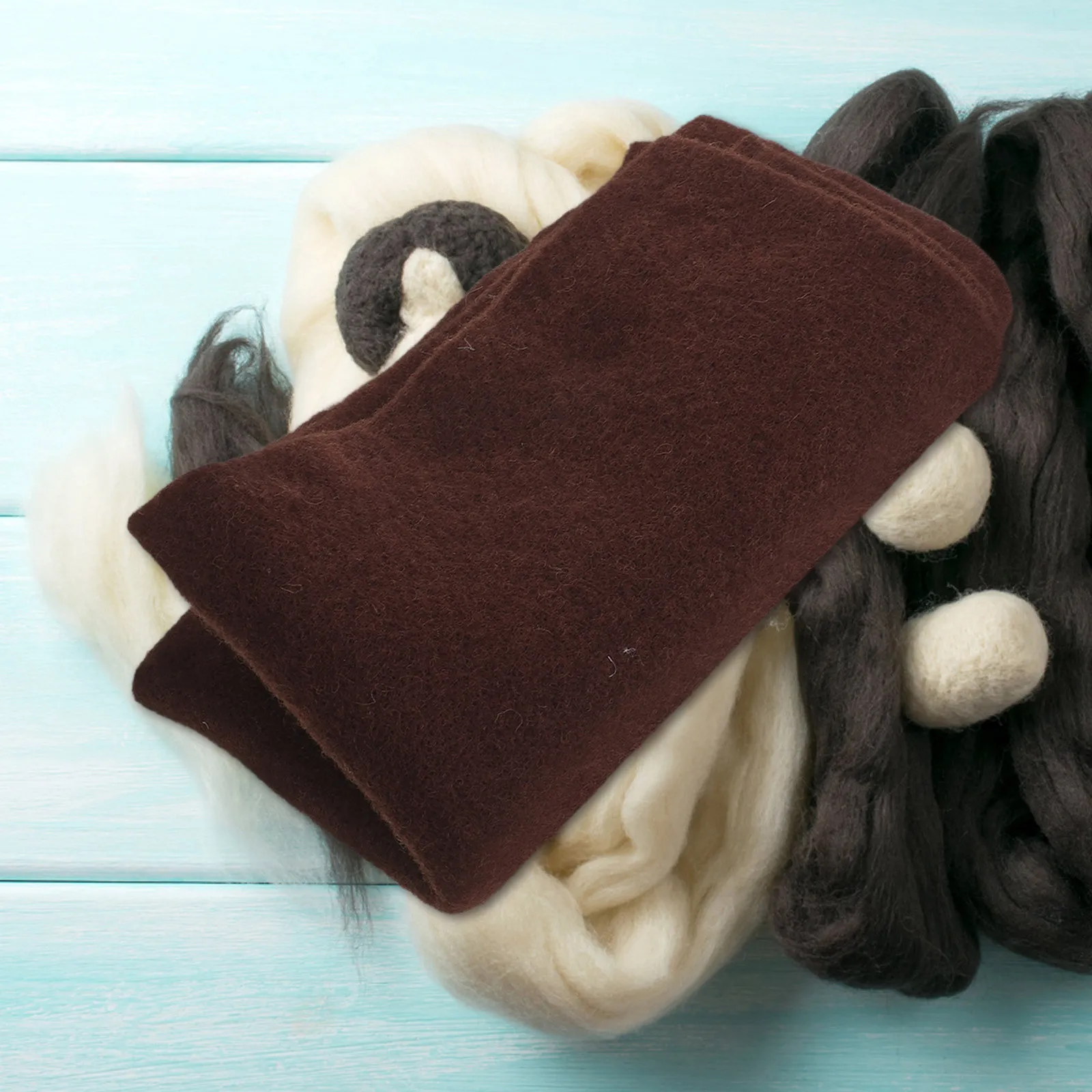 

2Pcs Wool Felt Sheets for Crafts Sturdy Soft Felt Fabric Squares Ideal DIY Needle Felting Wet Felting Patchwork Home Decor Craft