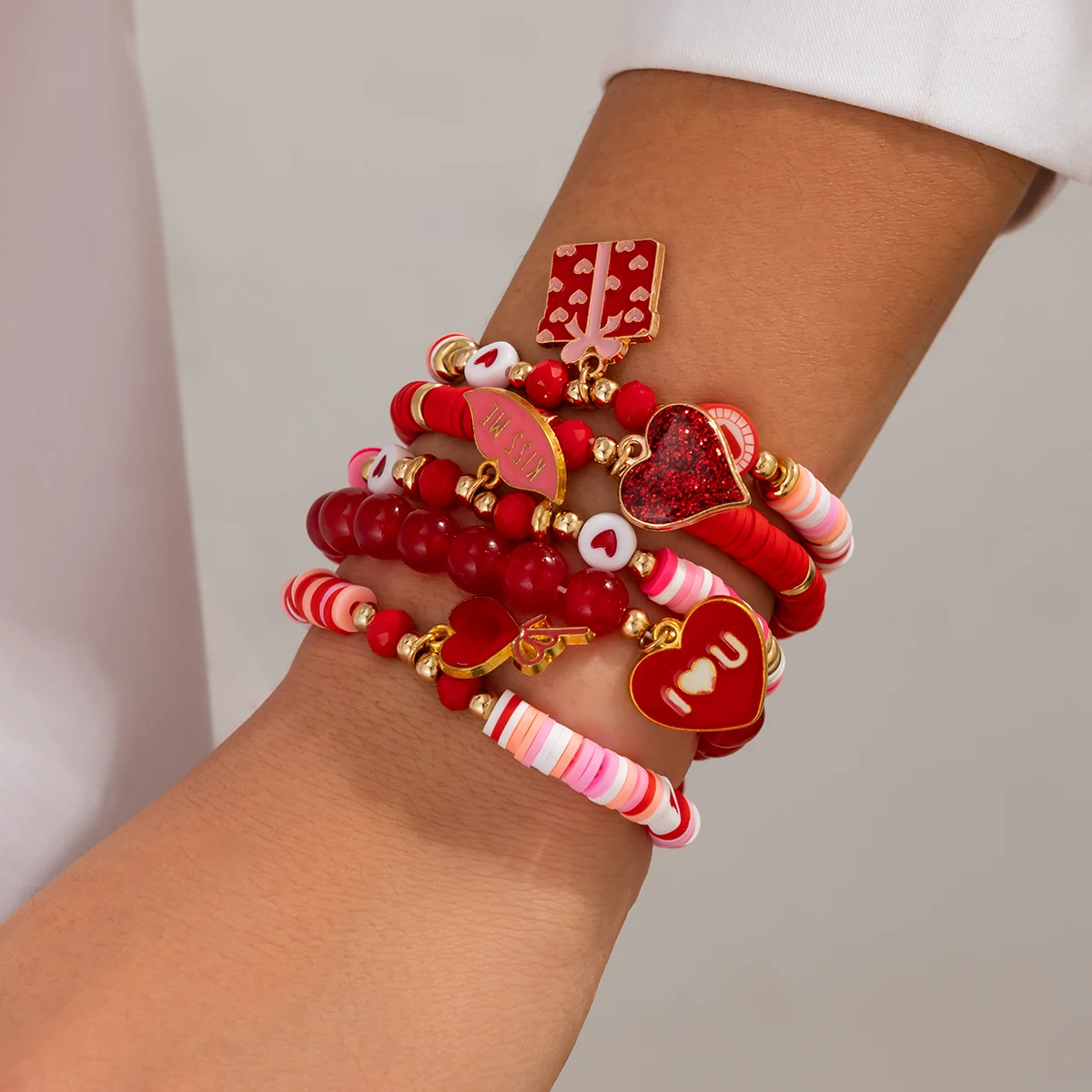 Salircon 5pcs/set Trendy Peach Heart Lips Charm Bracelet for Women Romantic Pink Red Soft Ceramic Bracelet Valentine's Day Gift