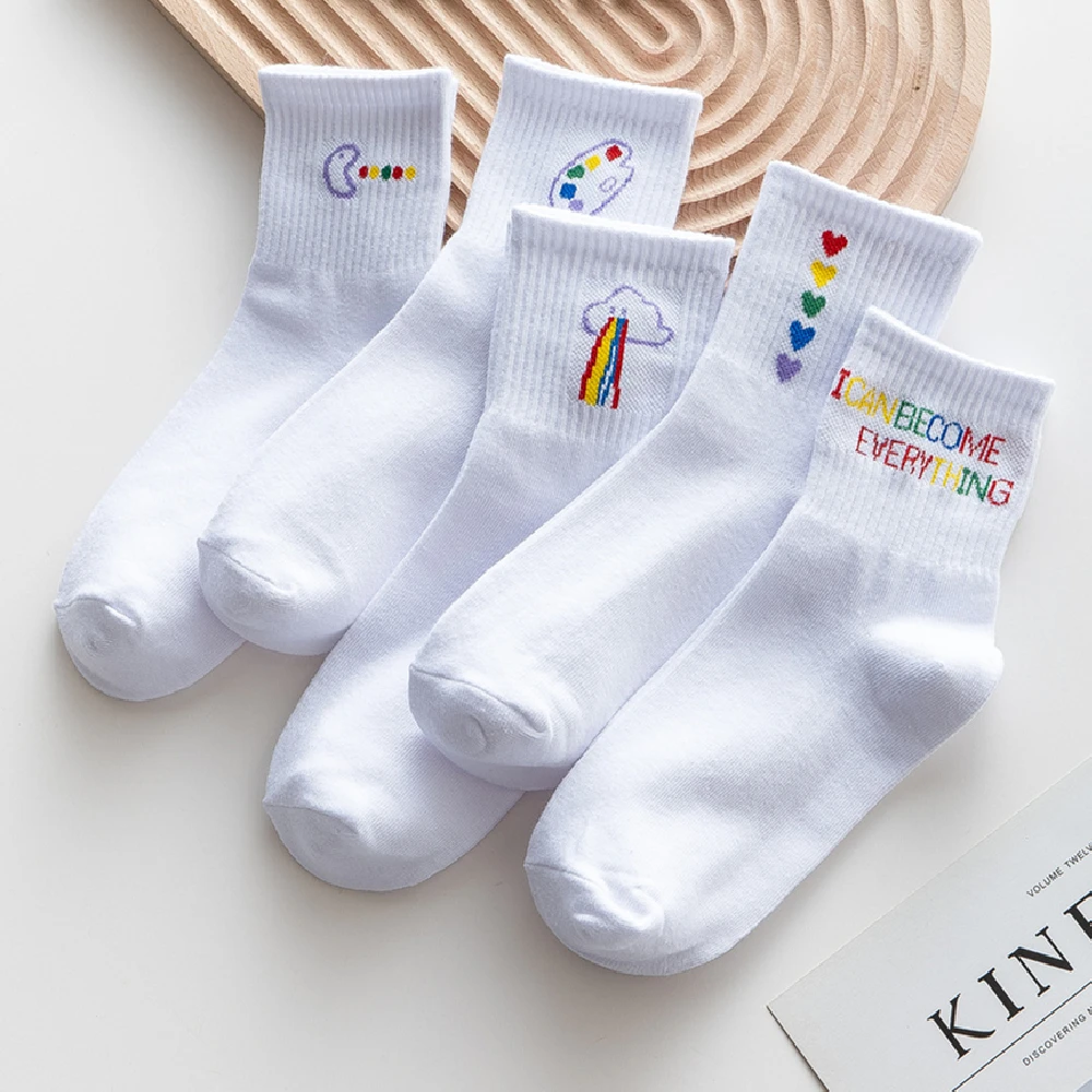 New Autumn Winter Graffiti Clouds Letter Heart Palette Eating Patterned White Soft Sports Cotton Socks Soft Hipster Street Gift