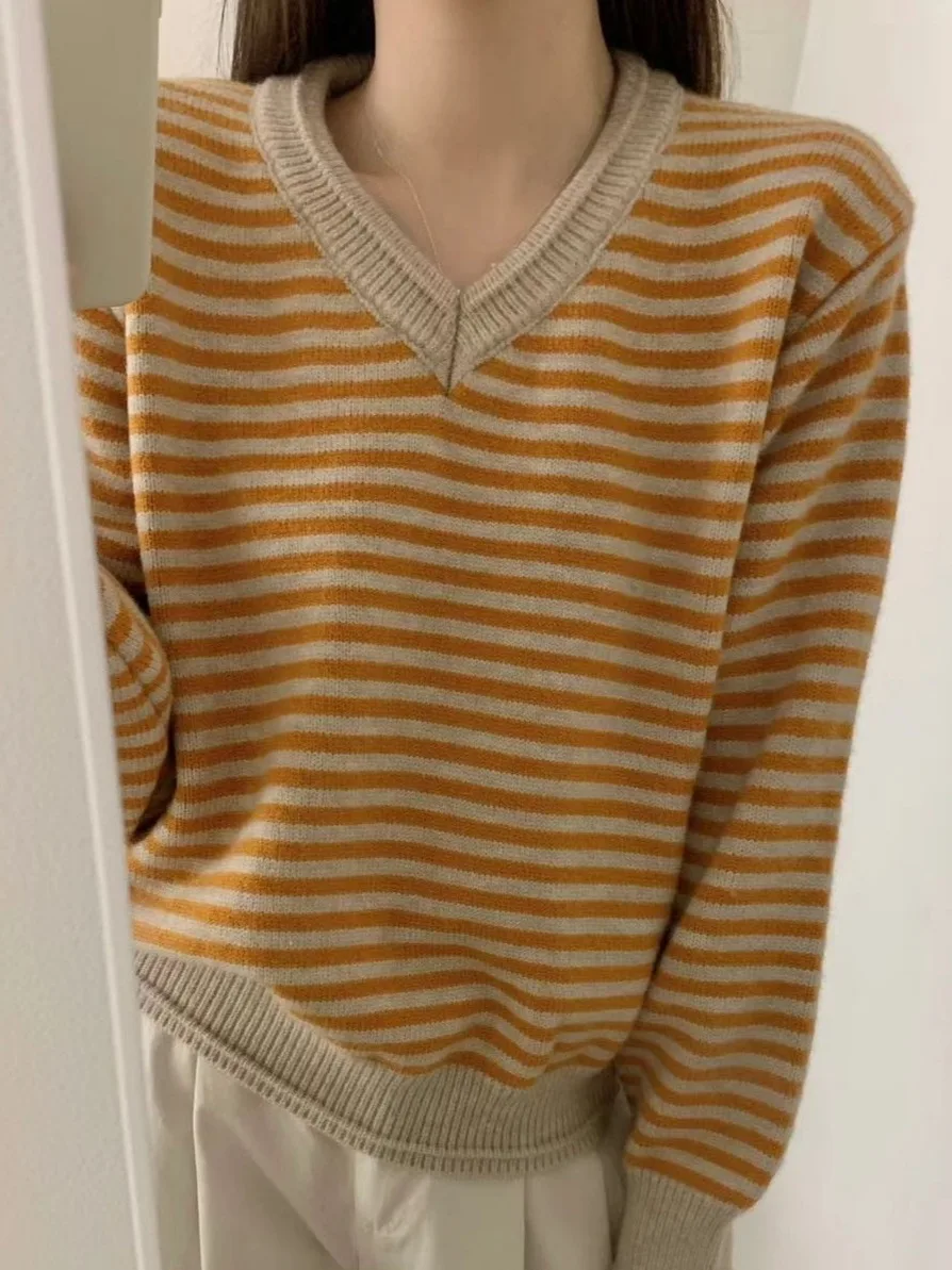 

Korean Sle V-Ne Striped Color Blo Knitwear Women's Slimming Sweater Trendy Top for Autumn 2025 Faion Sensation