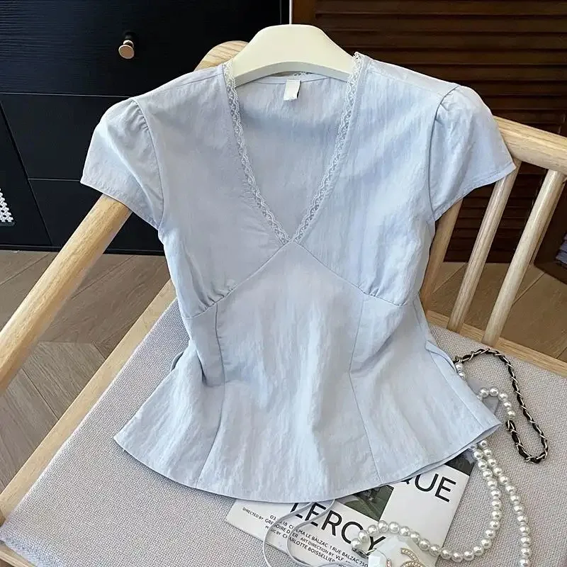 

Women Sweet Lace V Neck Puff Sleeve Short Waist Fitted Elegant Casual Blouse Top