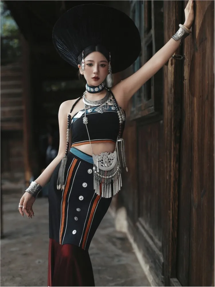 Fotografia pokazów mody w tradycyjnych damskich strojach festiwalowych