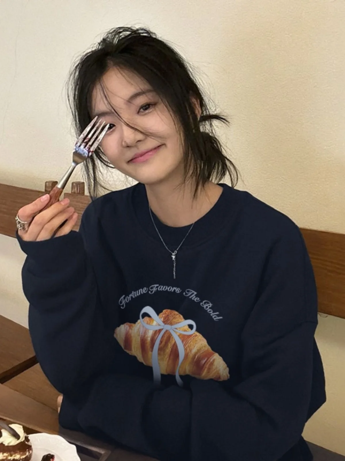 

Женская свободная толстовка оверсайз с круглым вырезом и длинными рукавами из полиэстера, удобная, для осени и зимы, больших размеров