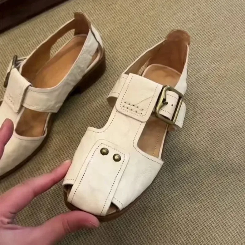 

Women's Versatile Vintage Square Toe Cutout Block Heel Single Strap Lace-Up Buckle Casual Roman Wind Slip Sandals