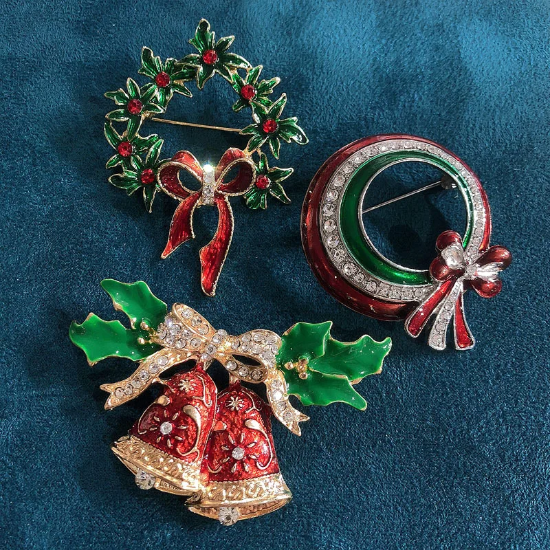 Women Men Class Christmas Tree Deer Badges Pearl Crsytal Festival Party Accessories Unisex Clothing Coat Enamel Jewelry Pins