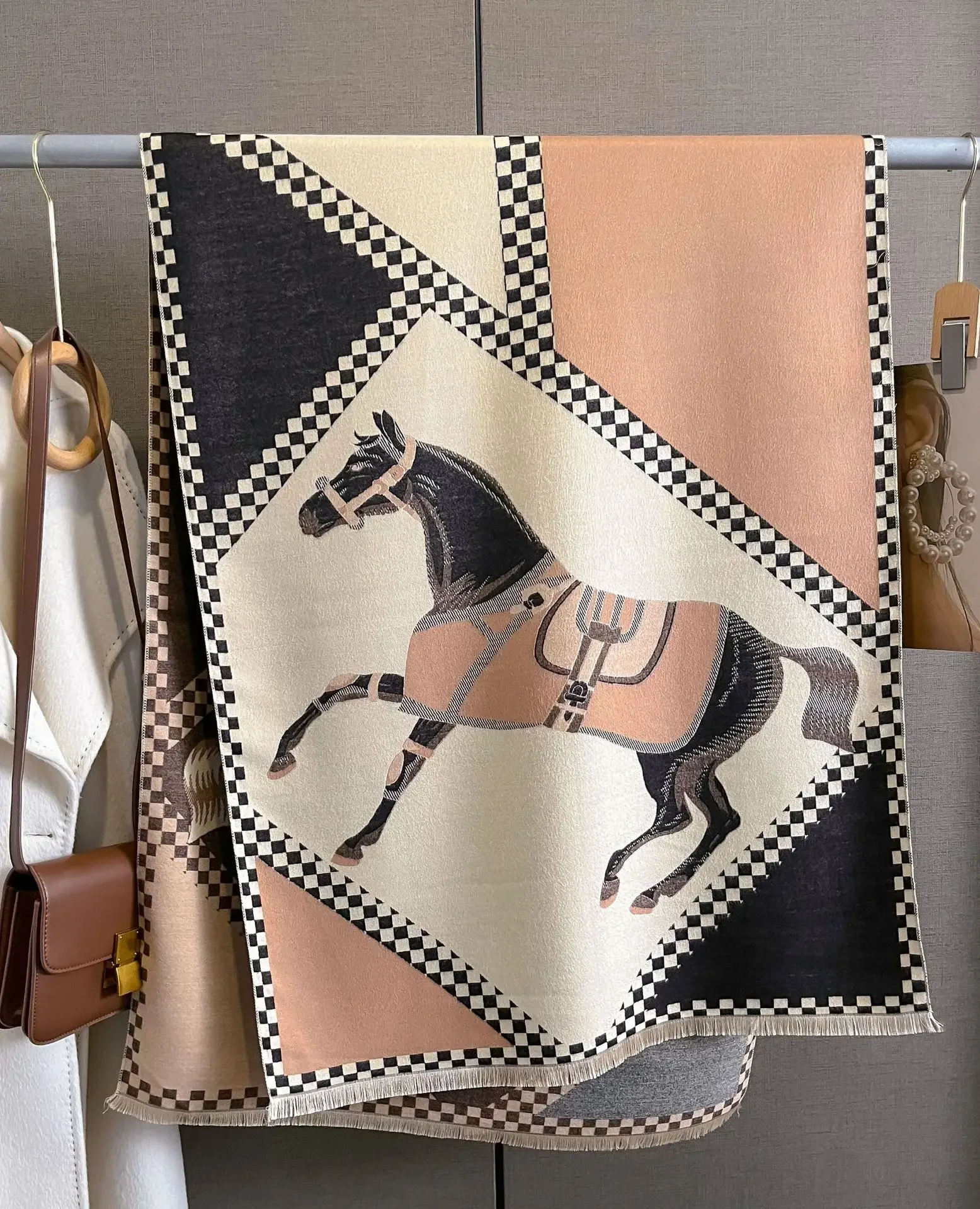 Bufanda de Cachemira con estampado de caballo para mujer, chales cálidos, gruesos, silenciador suave, Pashmina, diseño, Echarpe, Invierno