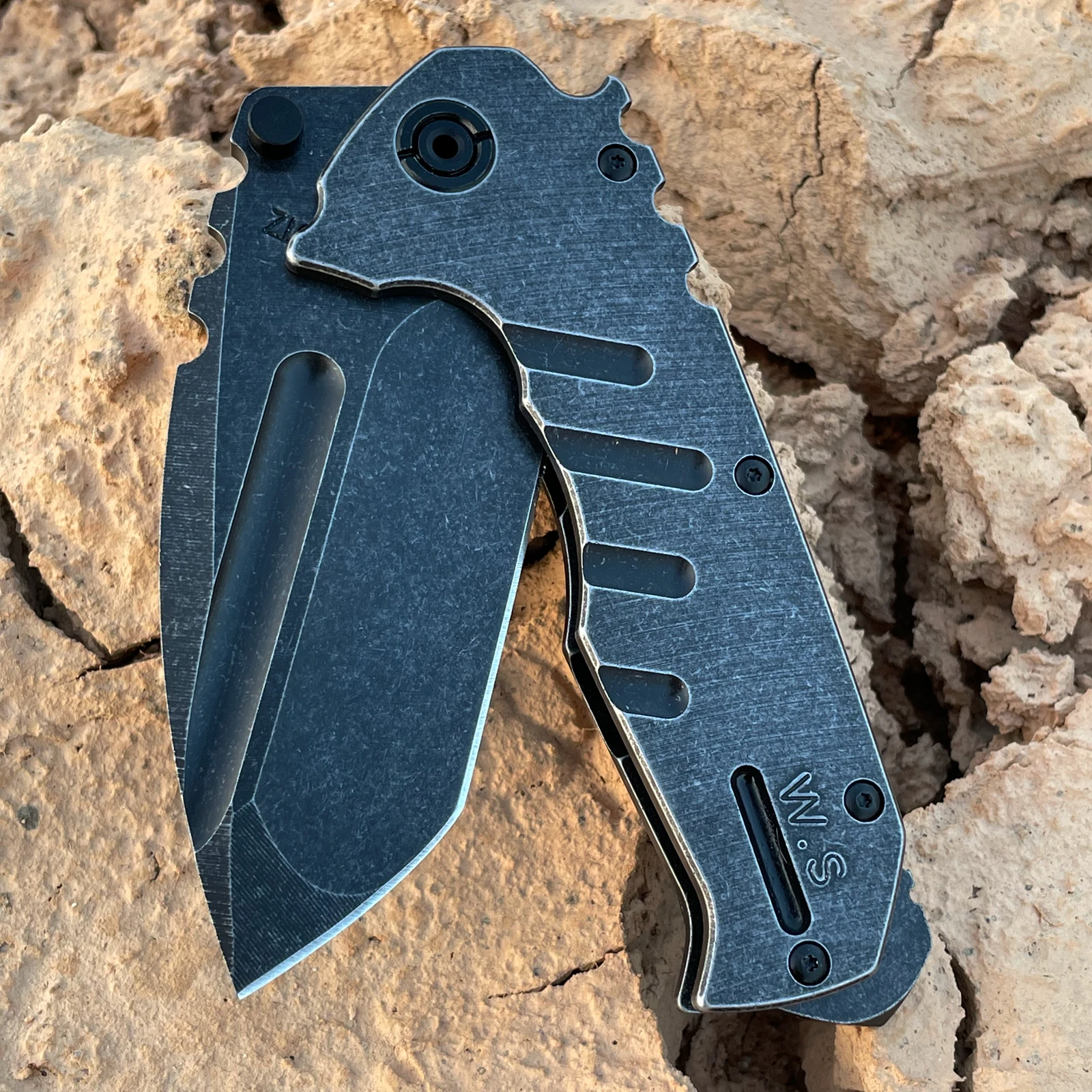 NEWOOTZ AUS-8 Steel Black Handle Wholesale EDC Pocket Folding Knife Portable Camping Tactical Knife