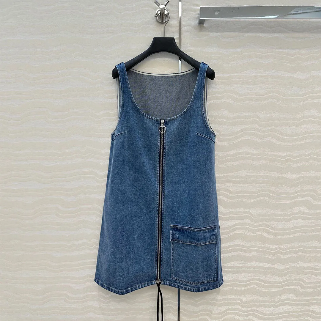 

2025 New Fashion Summer Vintage Denim Tank Dress Women Solid Color O-neck Sleeveless Zipper Pockets Loose Casual Dresses