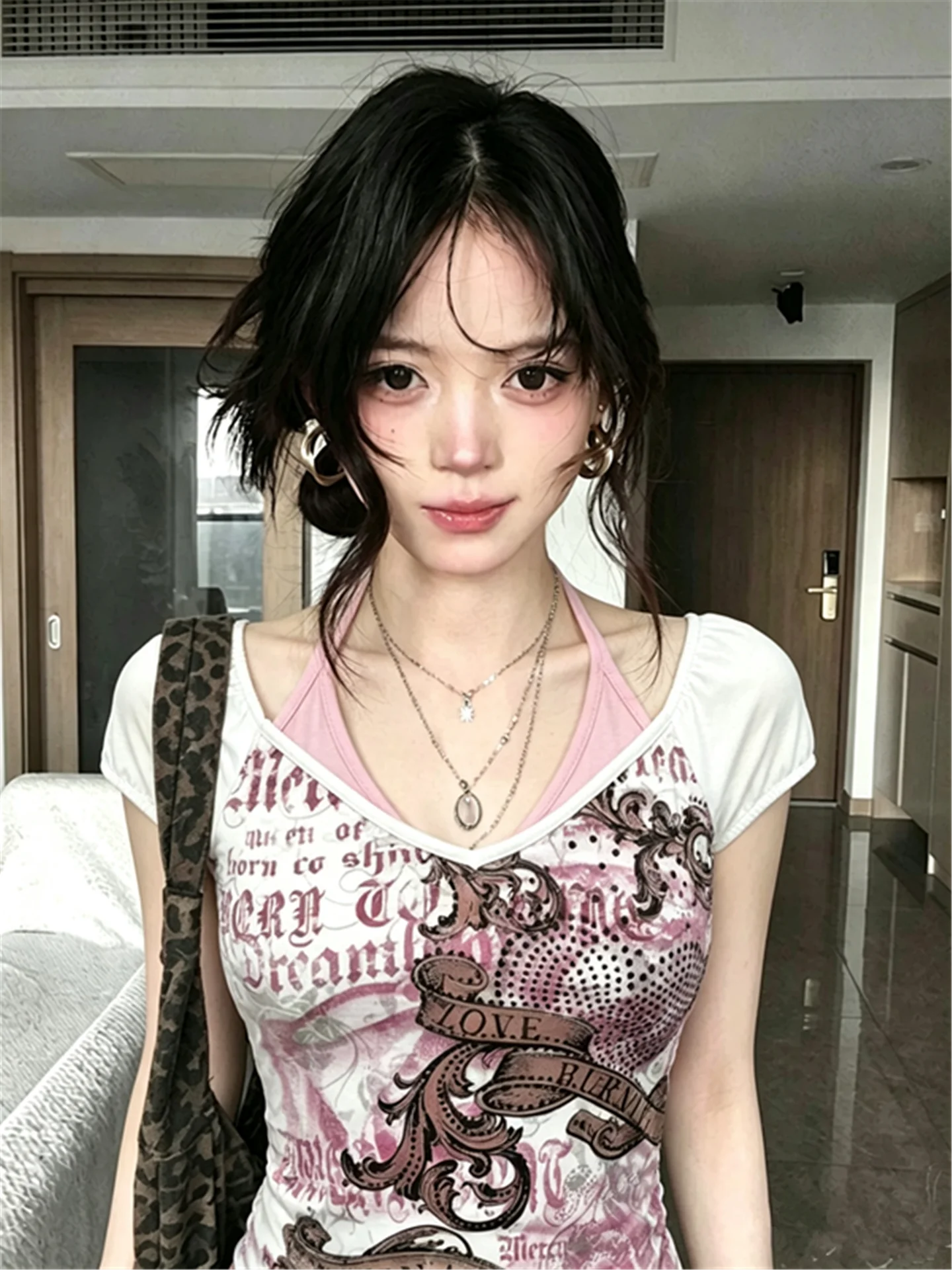 American Hot Girl White Print Collarless Fake Two-Piece Short Sleeve T-Shirt Women Summer Y2K Subculture Slim Fit Short Top