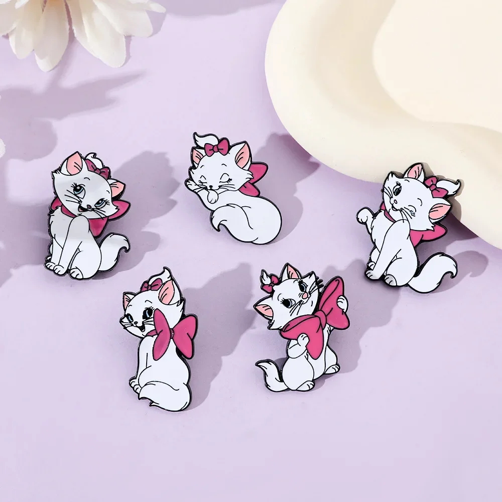 

5pcs Disney Anime Peripheral Cartoon Originality Marie Cat Kawaii Metal Badge Outfit Backpack Accessory Brooch Festivals Gift