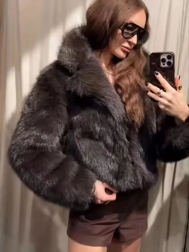 

HH Winter Women Hidden Buckle Lapel Plush Coat Warm Long Sleeved Faux Fur Effect Short Coat Women Fashion Pockets Solid Coat