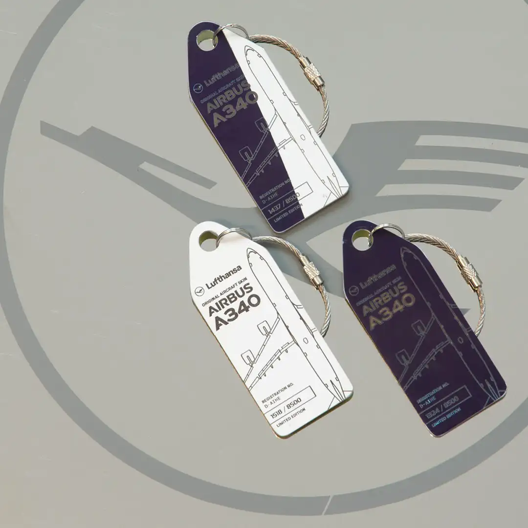 Aviationtag Lufthansa A340 Airplane Skin Keychain Creative Gift Metal Plane Keyring Simple Style Festival Supplies