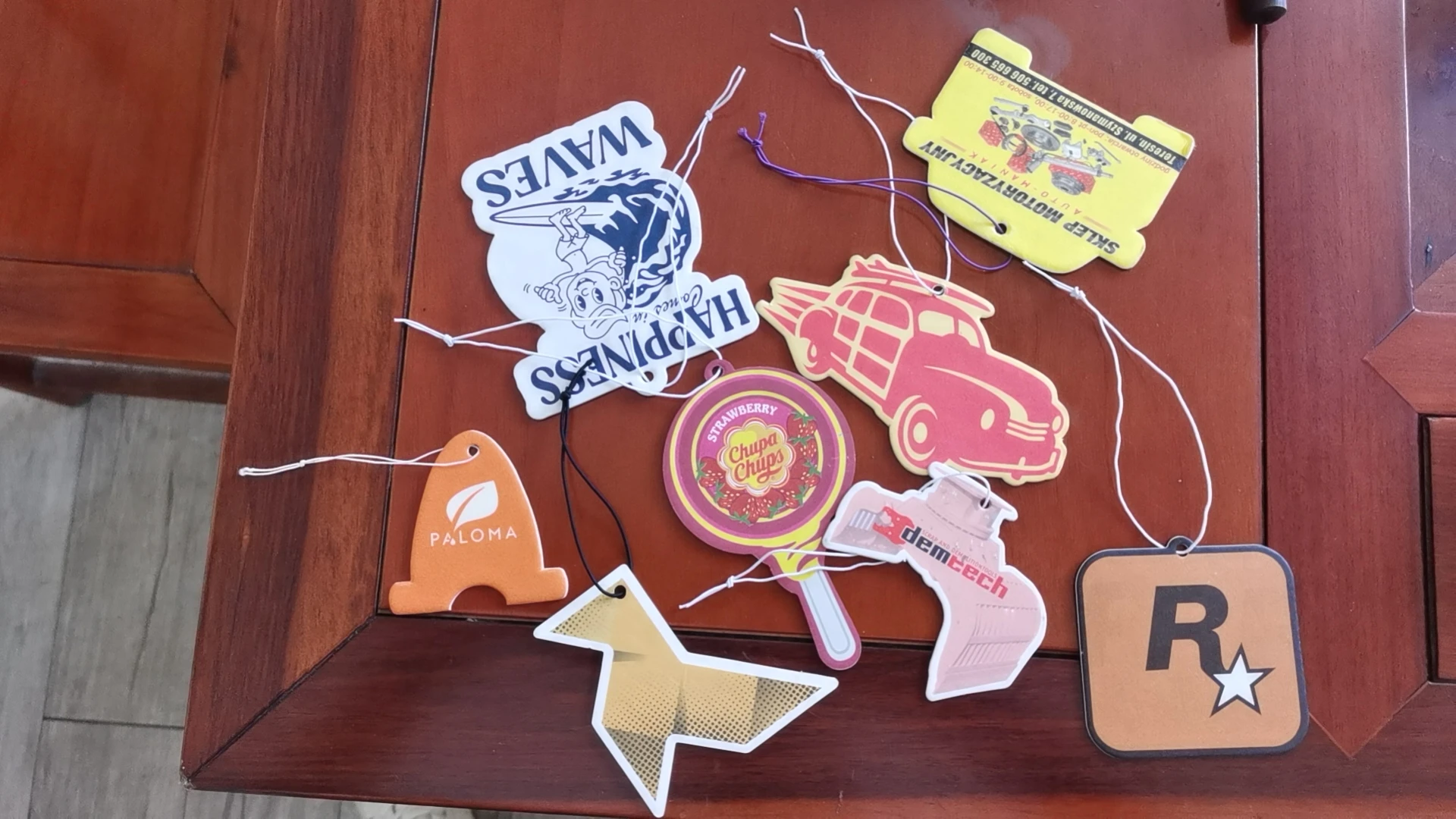 Machine automatique de nouage de nœuds de cordon en Nylon pour vêtements, enfileur d'étiquettes à œillets, Machine à enfiler de cordage d'étiquette volante