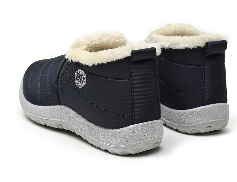 Men’s Fur-Lined Winter Boots 9