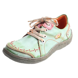 Sneaker da donna in pelle con cuciture a mano