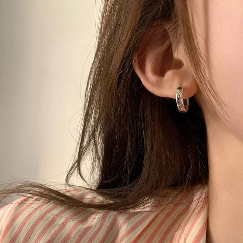 Fashion New Hot Sell 925 Silver Retro Circle Earrings for Women Real Silver Ear Hoop Initial Earrings