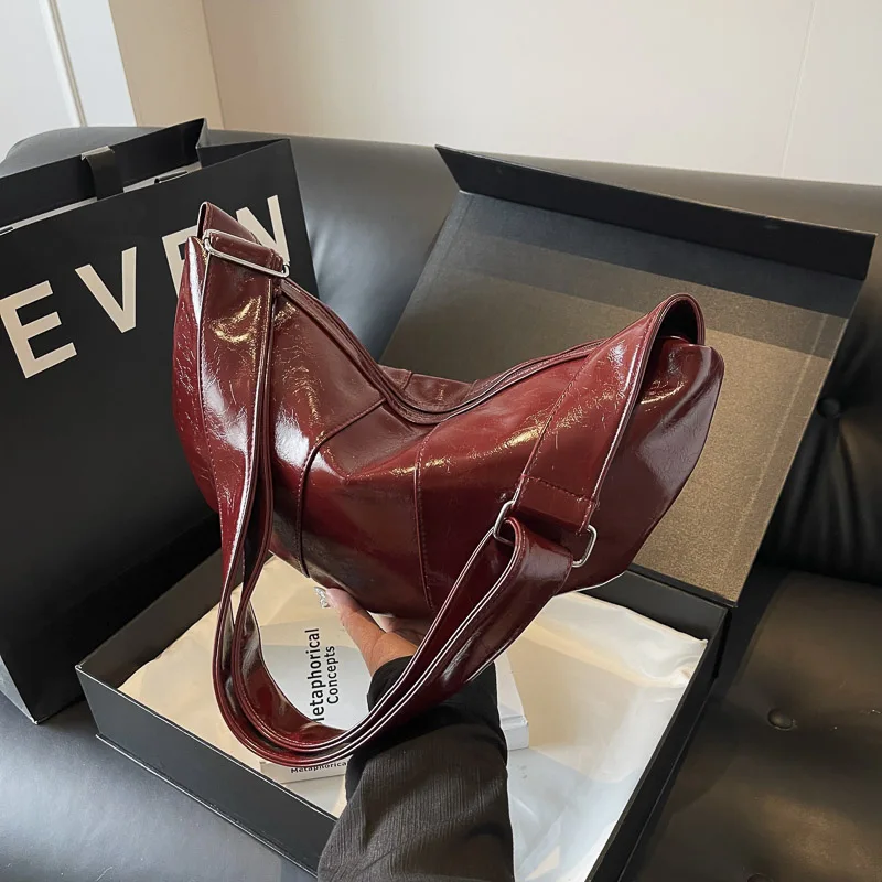 

MOJOYCE Crescent Shoulder Bags For Women's 2025 Retro PU Leather Dumpling Crossbody Bags Large Capacity Half Moon Satchel Purses