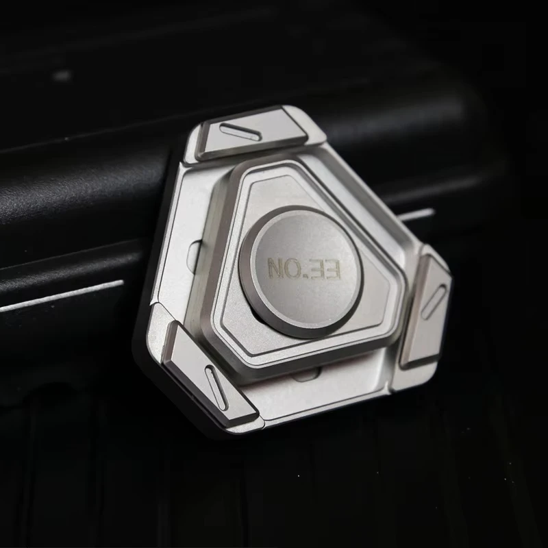Fidget Spinner en acier inoxydable, carte à pousser magnétique en métal EDC, jouet anti-Stress, pointe supérieure, Gyroscope, soulage l'Anti-Stress