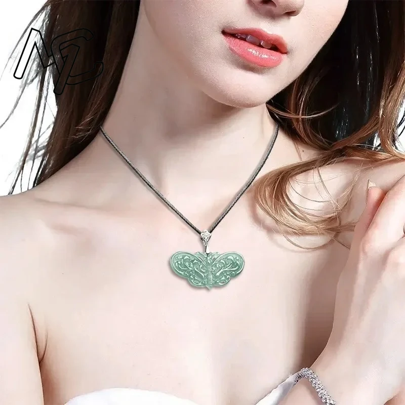 الطبيعية S925 الفضة مطعمة الجاديت عقد بحلية متدلية على شكل فراشة الجليد أسفل المياه الزرقاء جوفاء التدريجي المرأة قلادة موضة مجوهرات رائعة