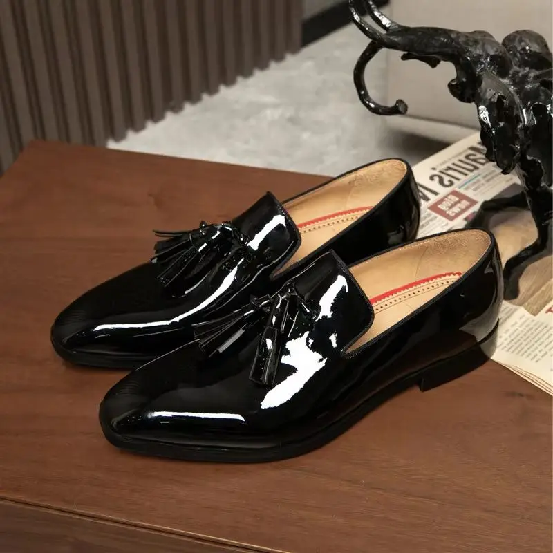 

SHOOEGLE Handmade Men Black Tassel Patent Leather Loafers Zapatos Hombre Business Casual Shoes Wedding Party Dress Shoes for Man