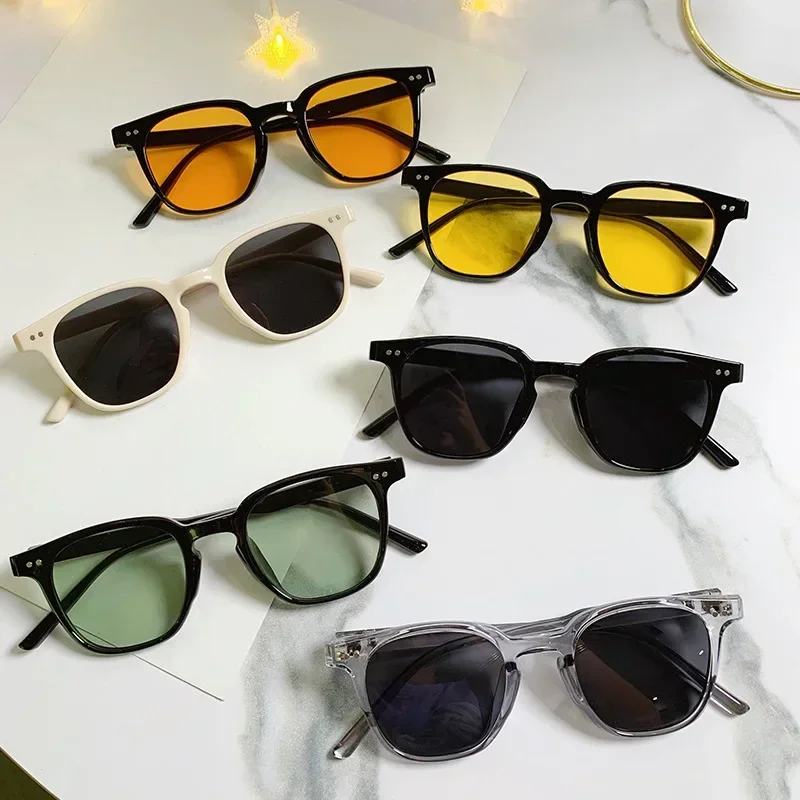 2024 Summer Square Frame Punk Sunglasses Vintage Rivets UV400 Sun Shade Glasses Women Men Retro Fashion Luxury Brand Eyewear