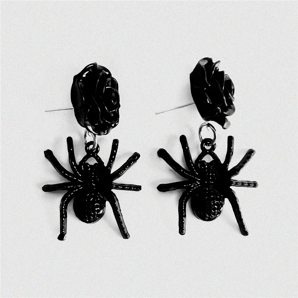 Hot Fashion 1Piece 3D Creepy Black Spider and Rose Earrings，Halloween Gifts