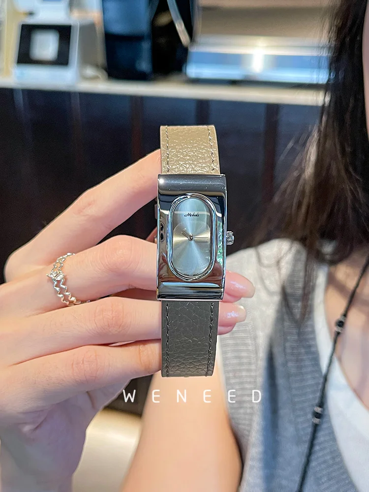 

Elegant Women'S Wristwatch, Rectangular Design, Minimalist And Sophisticated, 2026 New Vintage Style, High-End Selection.