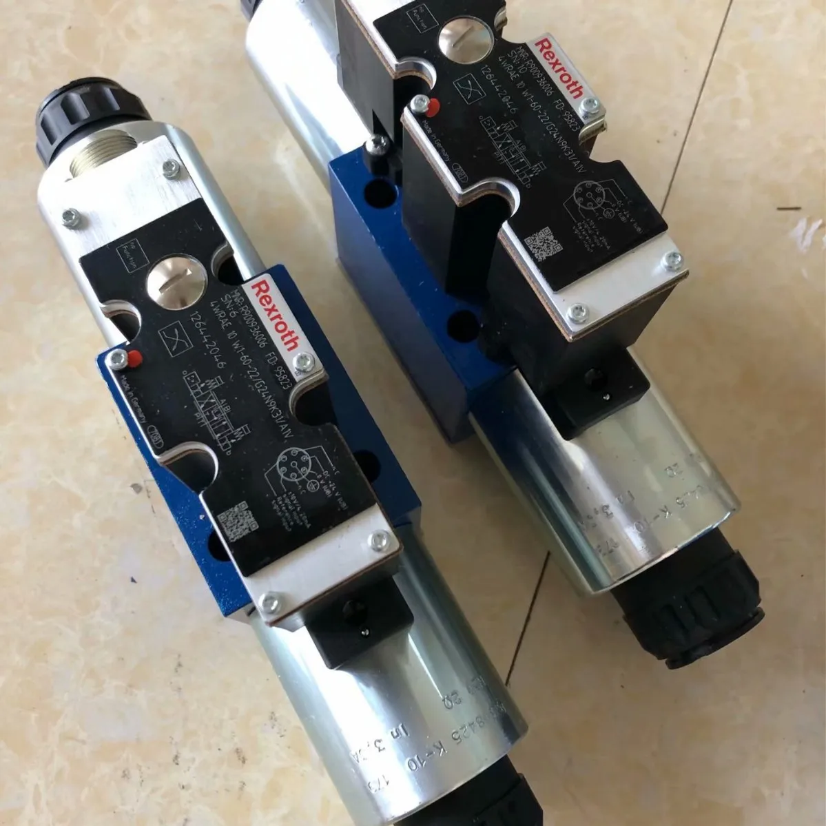 Rexroth Proportional Directional Valve R900943863 4WRZ16W8-100-7X/6EG24N9EK4/V
