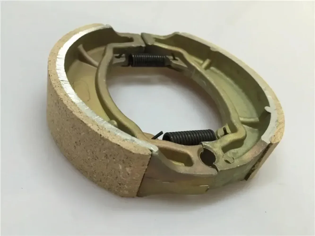 2pcs for Qianjiang Royal Dragon QJ125 / 150-26 Rear Brake Shoes Front Brake Shoes Hydraulic