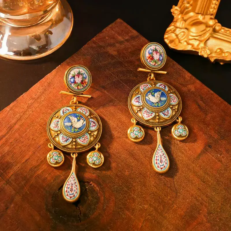 Retro Court-Style Rattle Earrings Medieval Ethnic Vintage Travel Peace Dove Design Fashion Jewelry Accessory view 2