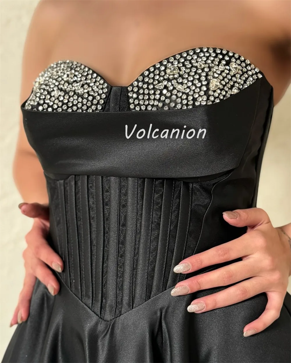 Customized Modern Style Exquisite Charmeuse Rhinestone Pleat A-line Strapless Long Dresses Bespoke Occasion Dresses Fashion