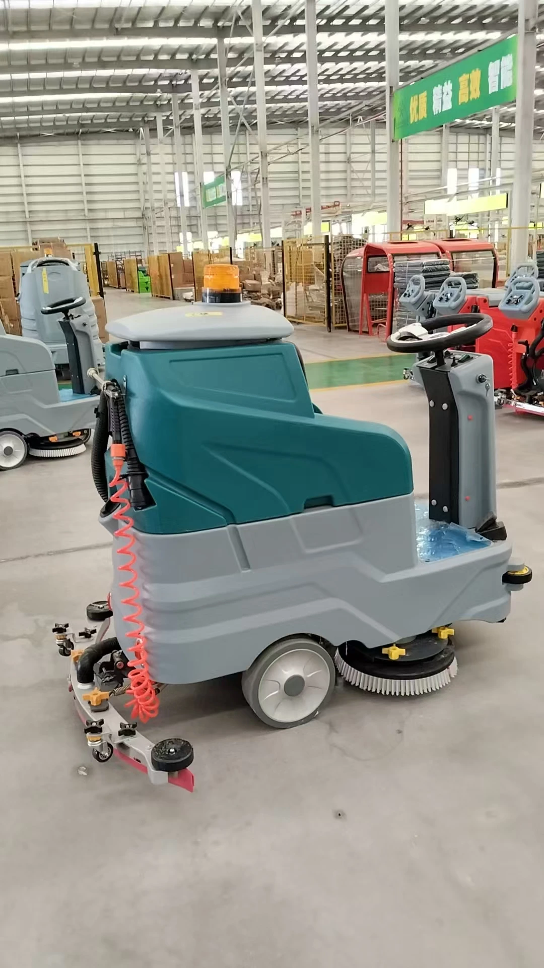 

Battery powered industrial automatic cleaning floor scrubber cordless riding floor scrubber