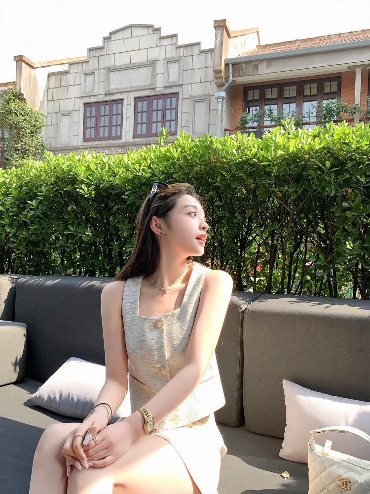 

Женский летний модный топ-жилет Cchen Chencheng с квадратным вырезом, на пуговицах, из полиэстера