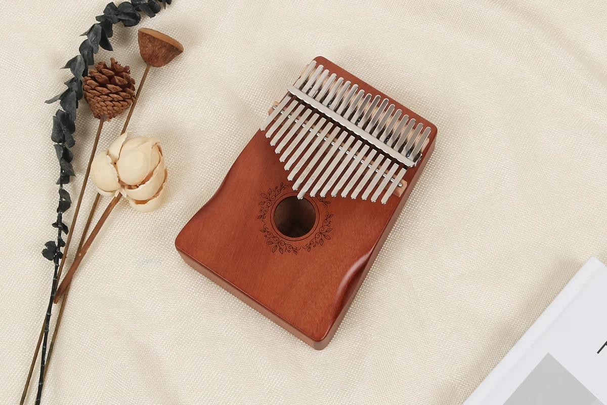 17 Key Thumb Piano, Kalimba, Hand Style, Beginner   Finger Piano Instrument, Easy to Learn and Portable