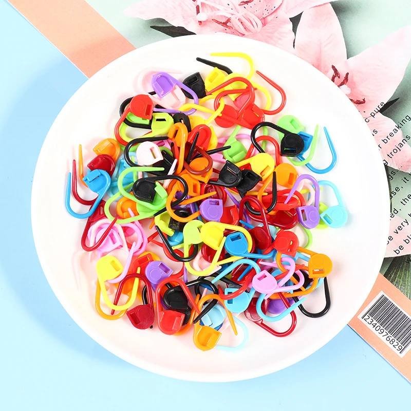 New 100 pcs Mixed Color Marker Small Pin Plastic Knitting Hook Knitting Needle Clip Hook Locking Markers Crochet Latch