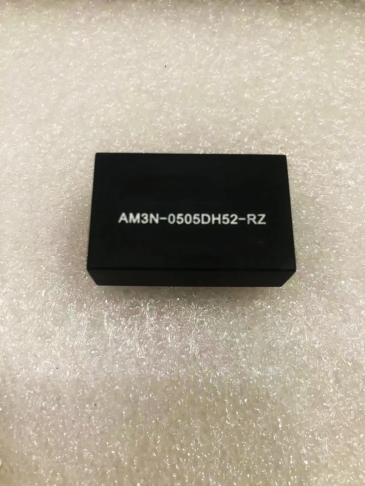 

1pcs AM3N-0505DH52-RZ DIP8 original stock AM3N-0505DH52-RZ integrated circuit IC chip