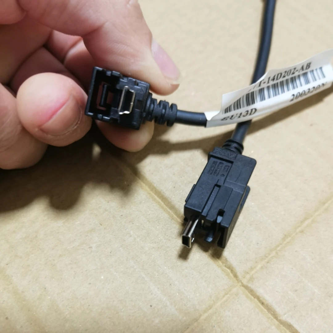 

Оригинальный USB-кабель для передачи данных для Ford Mondeo Focus EDGE Sync2 Sync3