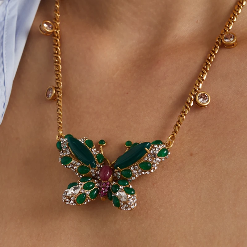 خمر الزمرد الأخضر فراشة قلادة الزجاج الصقيل المرأة الجميلة العتيقة الذهب اللون سلسلة كريستال فاخر مصمم المجوهرات #3