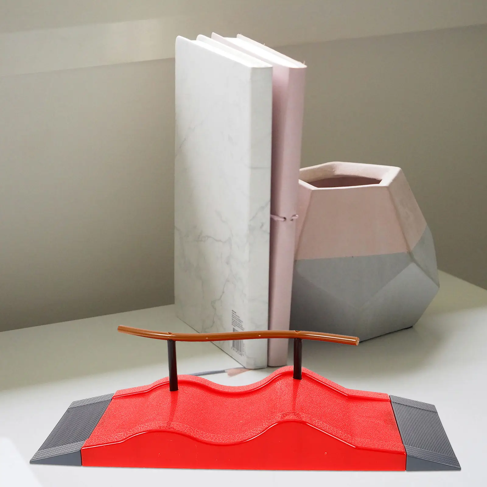 Fingerboard Skatepark Obstacle Ramp Mini Skate Platform Plastic Skateboard Deck Finger Skate Accessories for Kids Adults