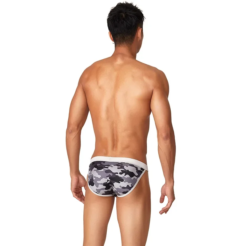 ملابس داخلية قصيرة مثيرة للرجال ملابس داخلية مريحة مرنة ونحيفة ومريحة سراويل رياضية للشباب منخفضة الارتفاع على شكل حرف U محدبة عالية شوكة مانكيني