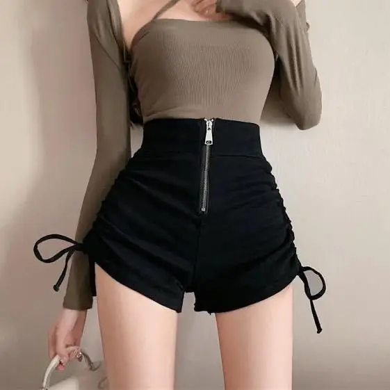 Frühling und Sommer Schwarze hoch taillierte Schlankheitsshorts für Frauen Schmal sitzende Kordelzug-Reißverschluss A-Linie Basisschicht Sexy Hotpants