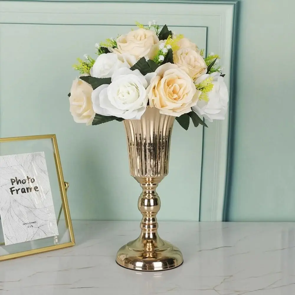 European Style Wrought Iron Gold Iron Vase FIower Art Golden Wedding Photo Props Anti-fall Simulated Flower Holders Restaurant