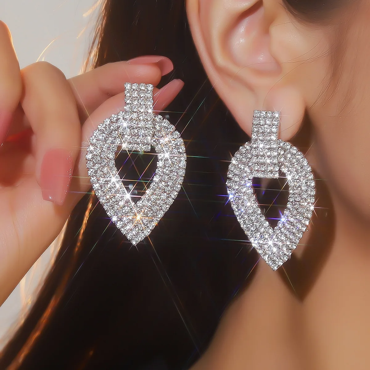 New luxurious shiny heart-shaped earrings for women, fashionable rhinestone stud earrings, earrings sourced from TEMU