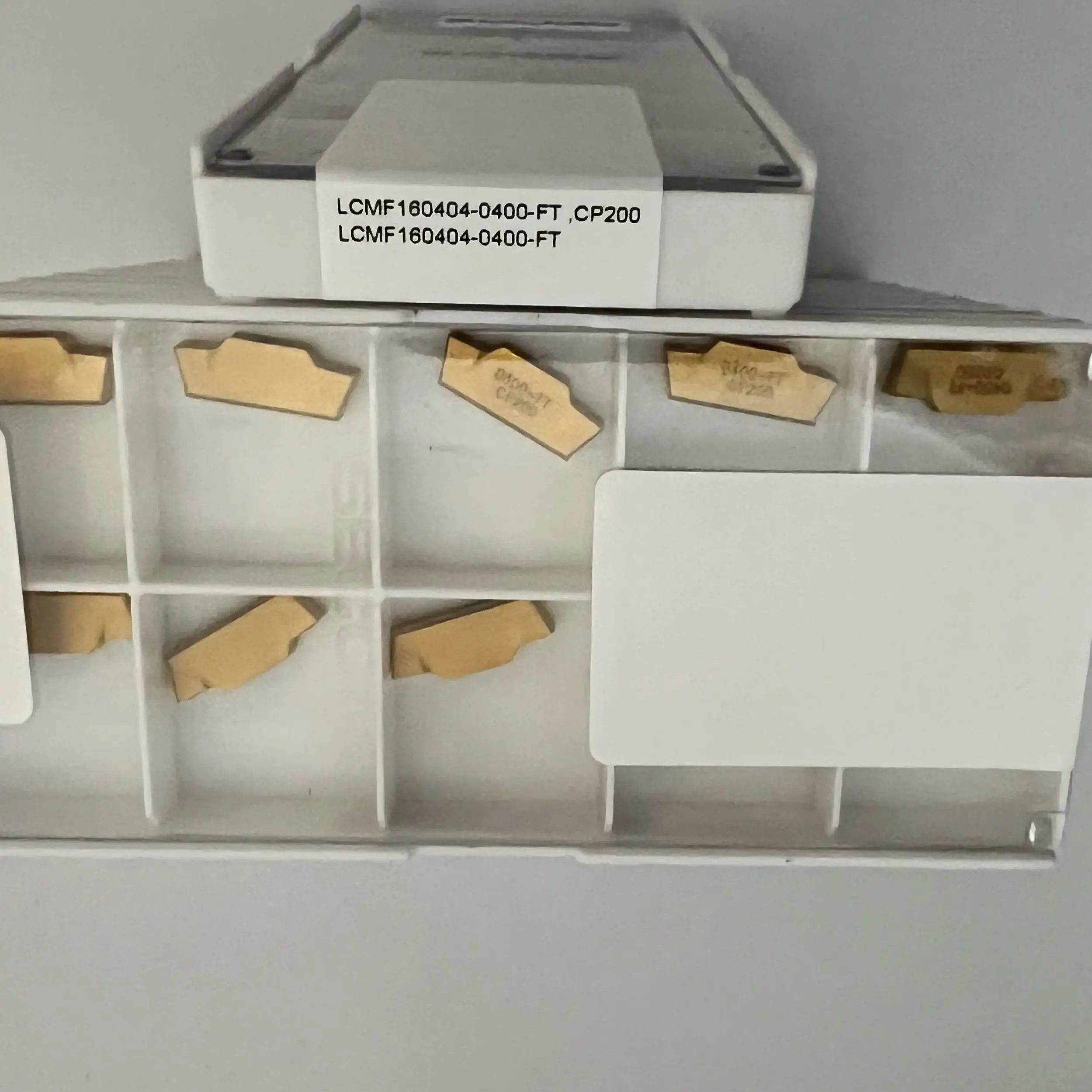 

LCMF160404-0400-FT CP200 /Alloy blade 10 PCS