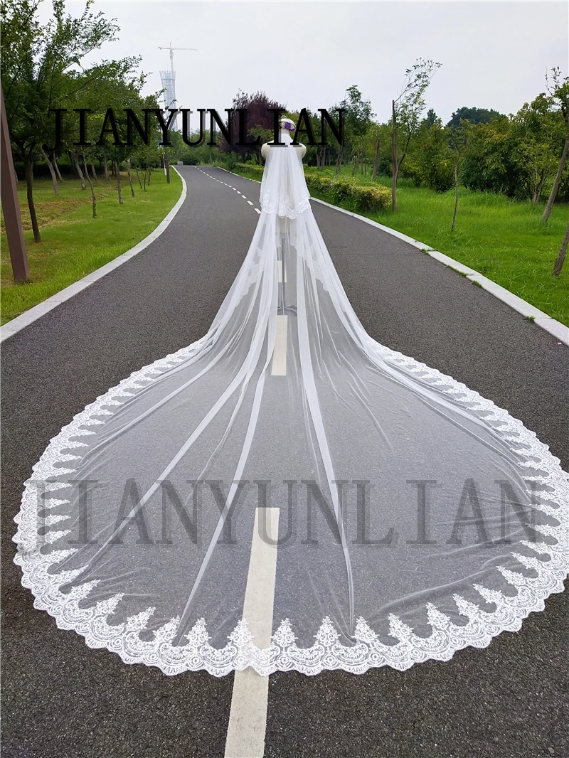 Customized Luxury 5 Meter Cathedral Wedding Veils 2 Layer Lace Edge Hijab Wedding Veils Long Bridal Veil with Comb