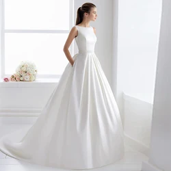 Simple Bridal Dresses Women's Elegant High Neck Pleated Sexy Back Lace Applique Princess Beach Prom Wedding Party Fashion Celebr